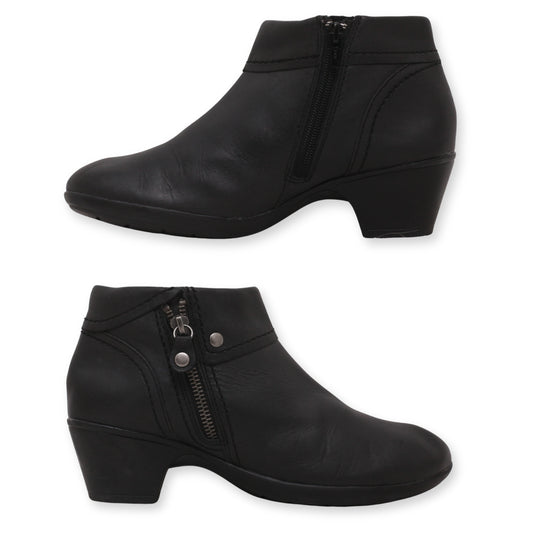 CLARKS Women's Side Zip Boots