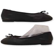 Deltan Women's ballet flats.