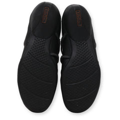 TAOS Women Closed-Toe Shoes