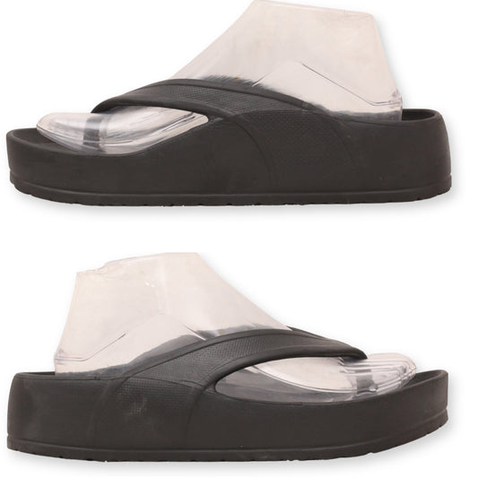 MadLove Women's Flip-Flop Slipper