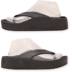 MadLove Women's Flip-Flop Slipper