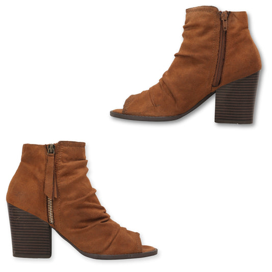 CELIA Classic Women's Boots