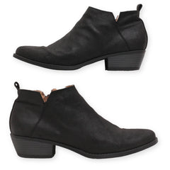Solely Black Stylish Booties