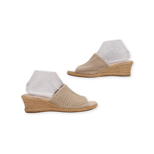"Easy Street" Casual Slid Strap Sandals