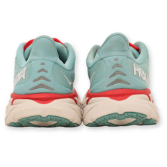 HOKA ONE ONE CLIFTON 8