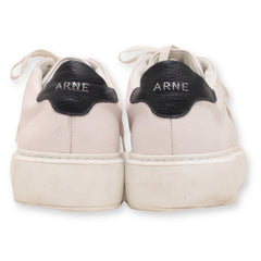 Arne Basic Essential