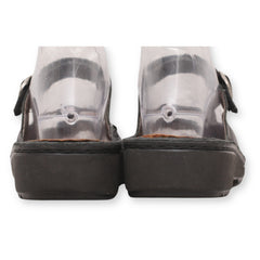 Unstructued Clarks Women Naot sandals