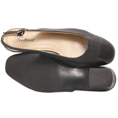 Trotters Women's Sandal