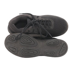 Nike Revolution 4