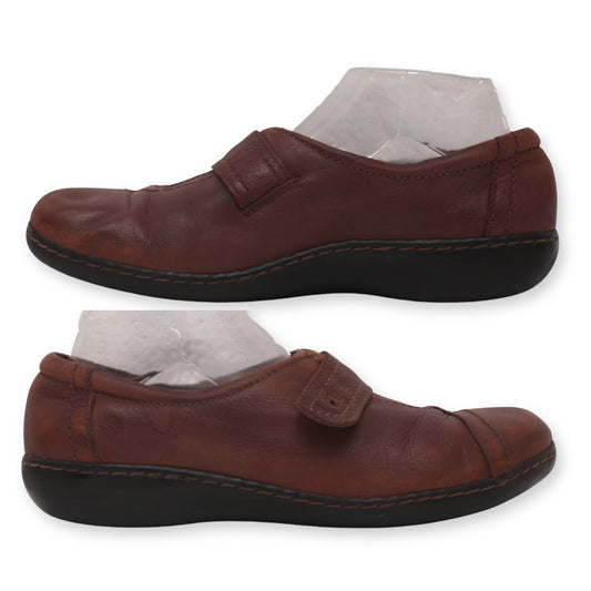 Clarks Bendables Women Straps Shoes