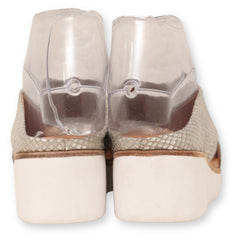 Croso Como Cross-Strap Sandal