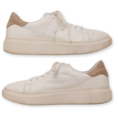 Time And Tru Women Sneaker