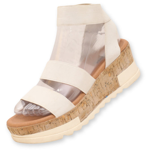 STEVE MADDEN Strappy Wedges