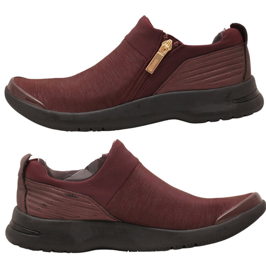 BZees Women's Slip-On Shoes