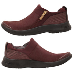 BZees Women's Slip-On Shoes