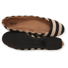 Mossimo Supply Co. Flat Pumps
