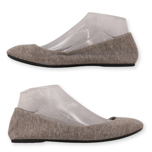 Women's Essential Flat Pumps