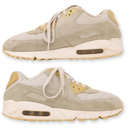 NIKE AIR MAX