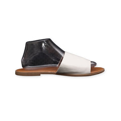 "Qupid" Slid Flats