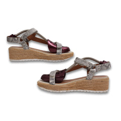 "Universal Thread" Straps Wedges