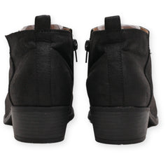 Solely Black Stylish Booties