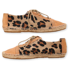 Women's Lace-Up Sneaker