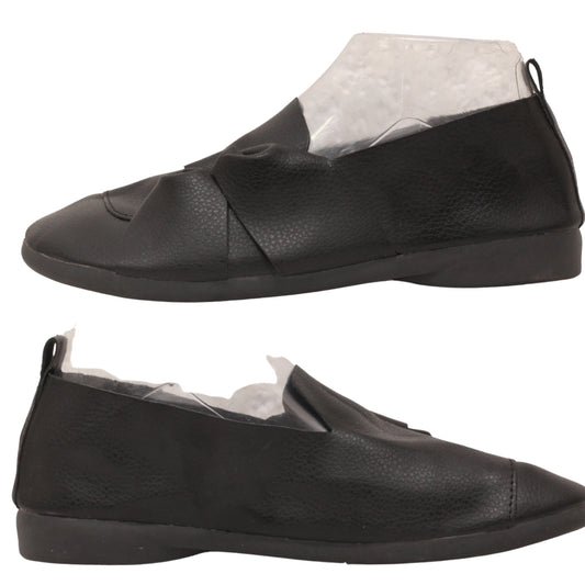 Women's Slip-On Shoes