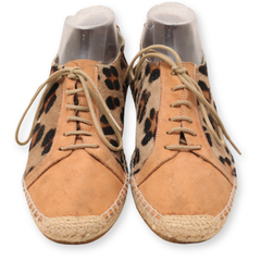 Women's Lace-Up Sneaker