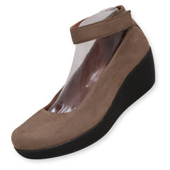 Clarks Claribel Fame wedge pump