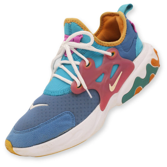 NIKE REACT