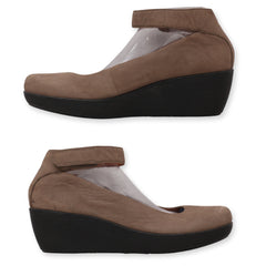 Clarks Claribel Fame wedge pump
