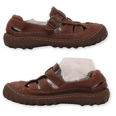 BORN Women's Closed Toe Sandal