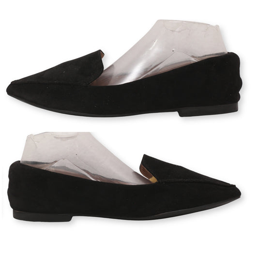 Amazon Essential Women Flat Pumps
