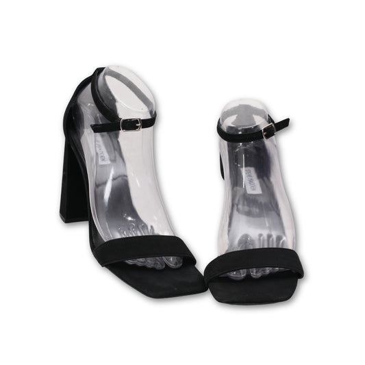 "STEVE MADDEN" Classic High Heels