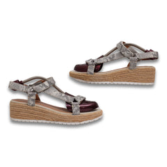 "Universal Thread" Straps Wedges