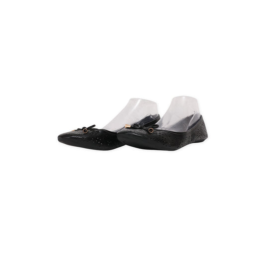 "WANTED" Comfortable Pumps