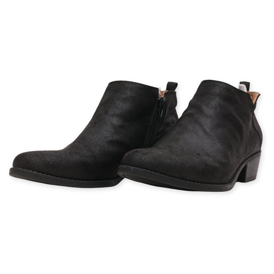 Solely Black Stylish Booties