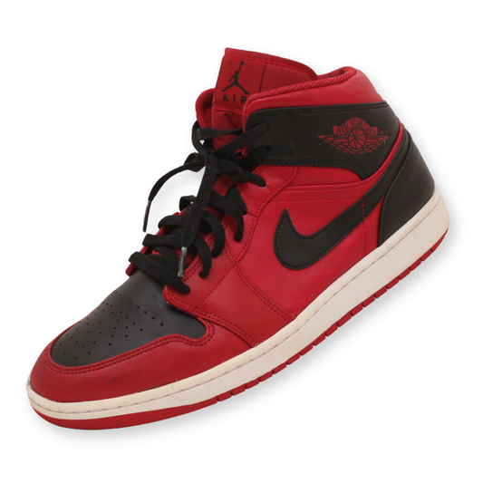 NIKE AIR JORDAN 1 MID