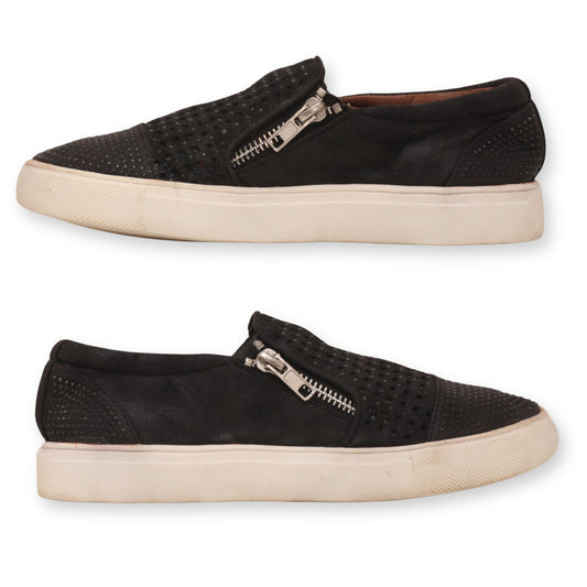 Report Akiara Slip-On Sneakers