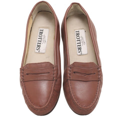 Trotters Women Loafers