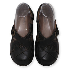 Clarks Women Closed-Toe Shoes