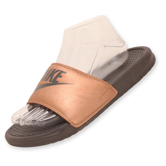 Nike Women's Benassi JDI slide Slipper