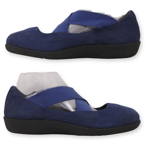 Comfort-view Women Cross Strap Shoe