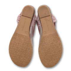 Daisy Fuentes Women Sandal