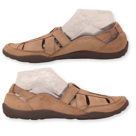 Clarks Women's Flats Sandals