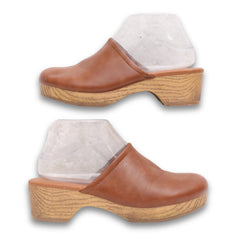 Universal Thread Mules Sandals