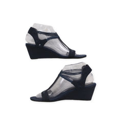 "New York" T Strap Wedges