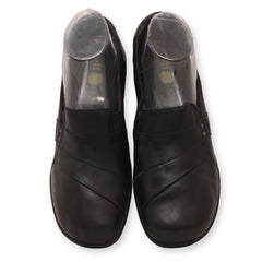 Clarks Women's May Marigold slip-on loafer