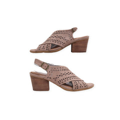 "Baretraps" Wide Flip Flop Sandals