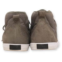 GLOBE Lace-Up Men's Sneakers